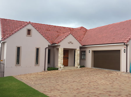 Cape Roof - Prominent Verge Tiles